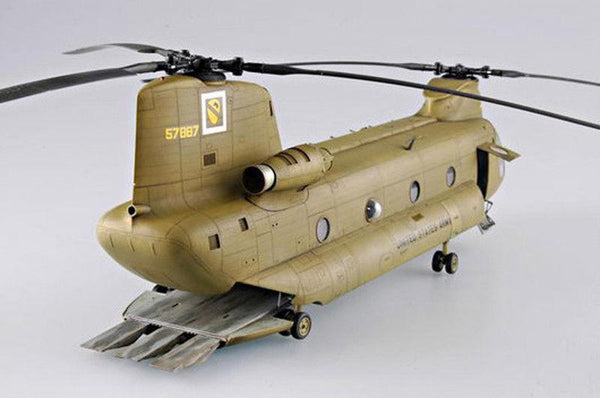 Trumpeter Aircraft 1/35 CH47A Chinook Helicopter Kit – Model