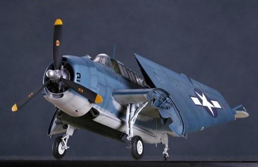 Trumpeter Aircraft 1/32 TBF1C Avenger Aircraft Kit – Model