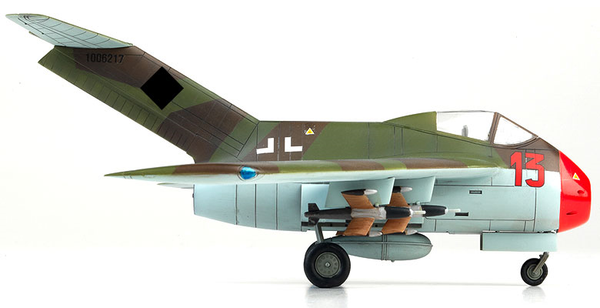 ICM 1/48 ドイツ空軍 ミステル S1 プラモデル 48101 成形色 :s