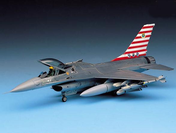 Academy Aircraft 1/48 US F16A/C Falcon Fighter Kit