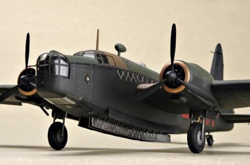 Trumpeter Aircraft 1/48 Vickers Wellington Mk IC WWII British Bomber Kit