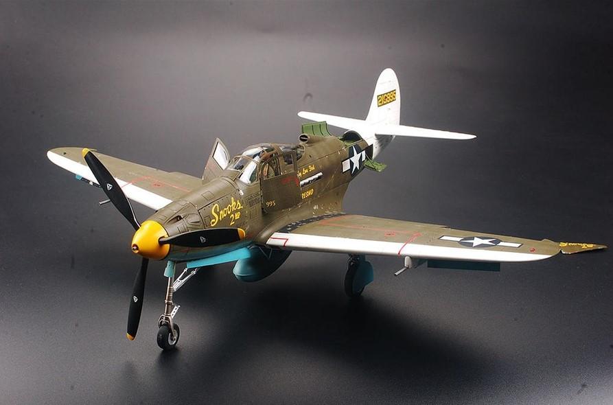 Kitty Hawk 1/32 P39Q/N Airacobra Fighter Kit