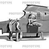 ICM 1/32 US Helicopter Pilots Vietnam War (3) (New Tool) Kit