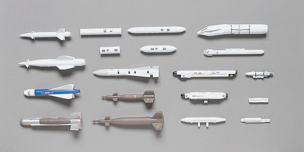 Hasegawa Aircraft 1/48 Weapons B - US Guided Bombs & Rocket Launcher Kit