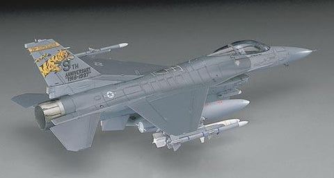 Hasegawa Aircraft 1/72 F16C/J Block 50 Fighter Kit