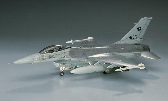 Hasegawa Aircraft 1/72 F16A Falcon Aircraft Kit