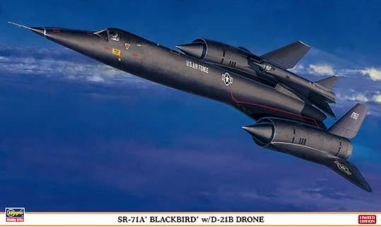 Hasegawa Aircraft 1/72 SR-71A Blackbird USAF Aircraft w/D21B Drone Ltd Edition Kit