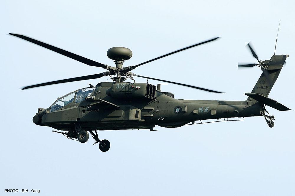 Hasegawa 1/48 AH-64E Apache Guardian "Taiwan Army" Limited Edition Kit